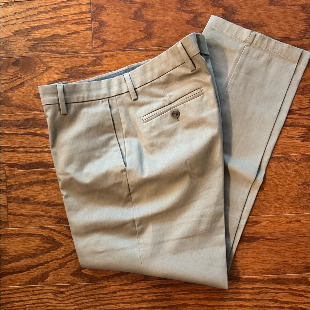 DOCKERS EASY CARE STRAIGHT 
33x30